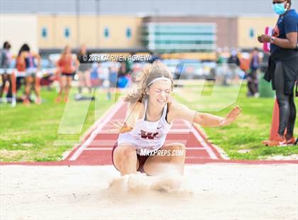 Thumbnail 2 in Bridgeland High School Invitational photogallery.