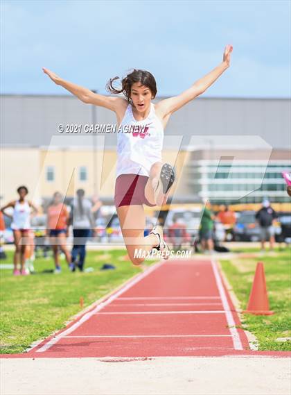 Thumbnail 3 in Bridgeland High School Invitational photogallery.