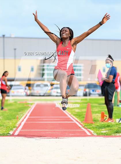 Thumbnail 2 in Bridgeland High School Invitational photogallery.