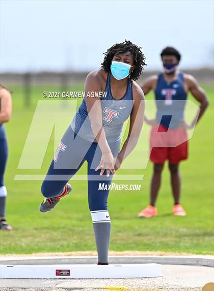Thumbnail 3 in Bridgeland High School Invitational photogallery.