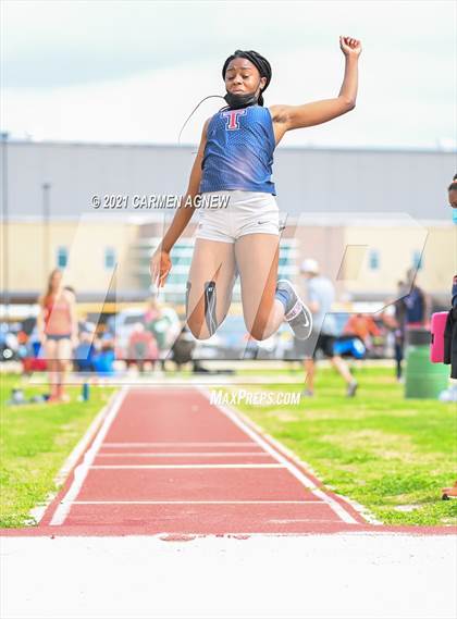 Thumbnail 3 in Bridgeland High School Invitational photogallery.