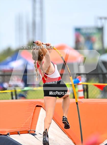 Thumbnail 3 in Bridgeland High School Invitational photogallery.