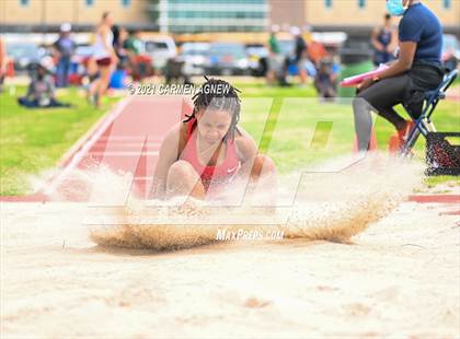 Thumbnail 3 in Bridgeland High School Invitational photogallery.