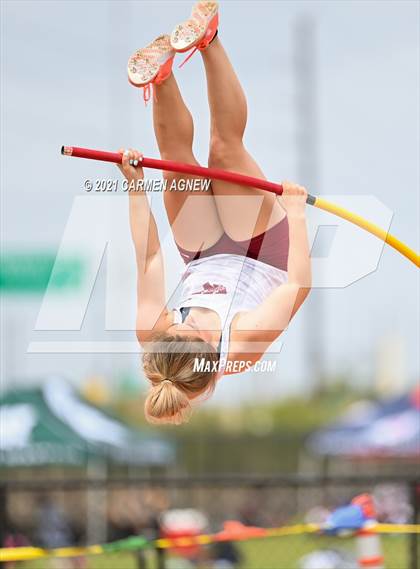 Thumbnail 3 in Bridgeland High School Invitational photogallery.