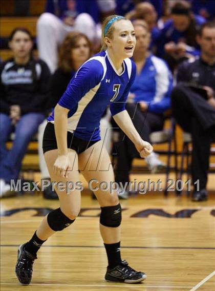 Thumbnail 1 in Liberty @ Grandview (Class 5A Region B Playoff) photogallery.