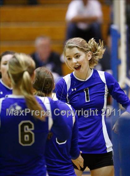 Thumbnail 3 in Liberty @ Grandview (Class 5A Region B Playoff) photogallery.