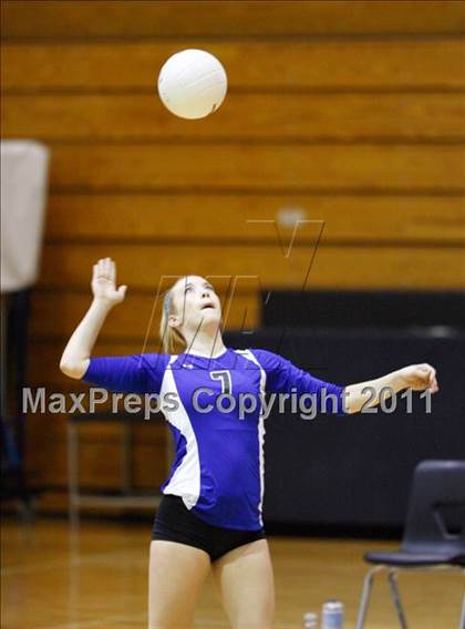 Thumbnail 2 in Liberty @ Grandview (Class 5A Region B Playoff) photogallery.