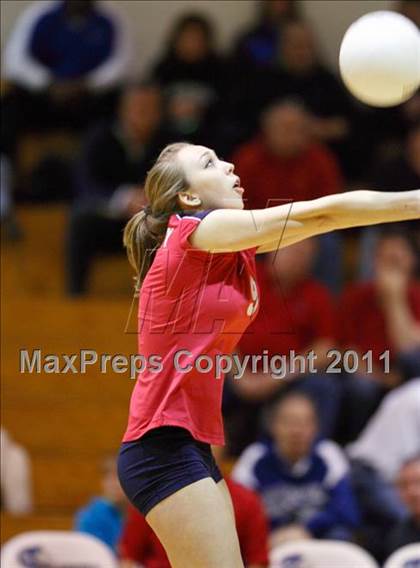 Thumbnail 1 in Liberty @ Grandview (Class 5A Region B Playoff) photogallery.