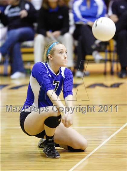 Thumbnail 2 in Liberty @ Grandview (Class 5A Region B Playoff) photogallery.