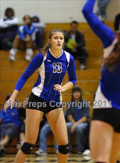 Thumbnail 3 in Liberty @ Grandview (Class 5A Region B Playoff) photogallery.
