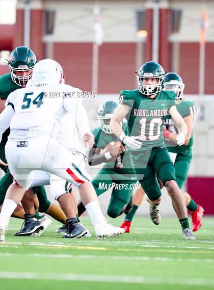 Thumbnail 3 in The Woodlands vs Aguilas MX Prep Mexico photogallery.