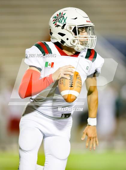 Thumbnail 2 in The Woodlands vs Aguilas MX Prep Mexico photogallery.