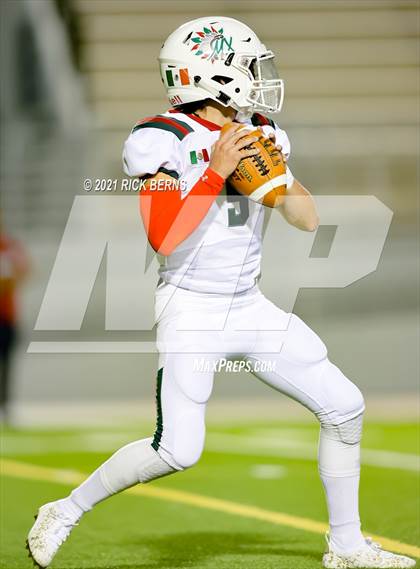 Thumbnail 3 in The Woodlands vs Aguilas MX Prep Mexico photogallery.