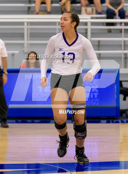 Thumbnail 2 in Warren vs Boerne (NISD Tournament) photogallery.