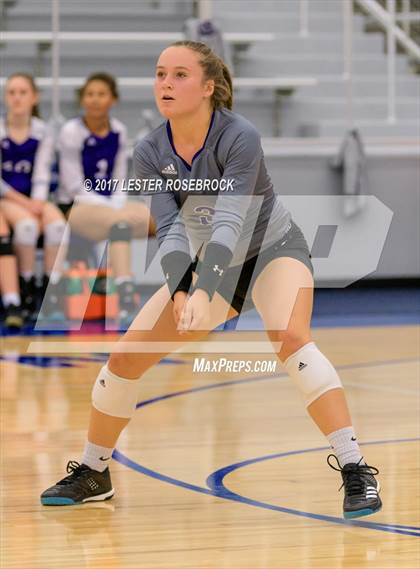 Thumbnail 1 in Warren vs Boerne (NISD Tournament) photogallery.