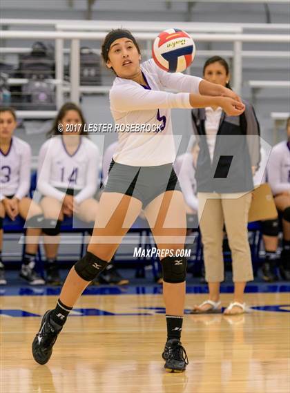 Thumbnail 2 in Warren vs Boerne (NISD Tournament) photogallery.
