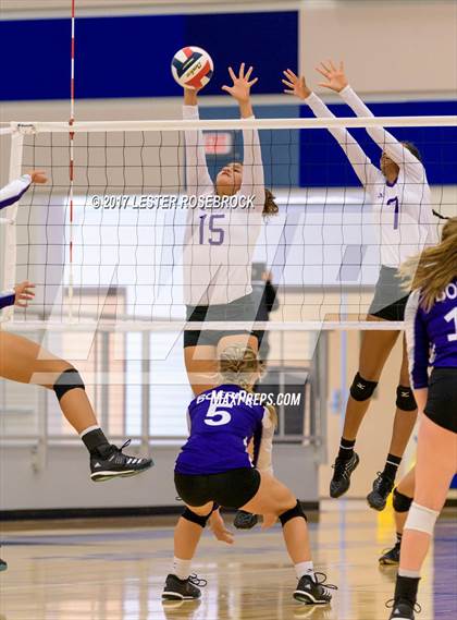 Thumbnail 3 in Warren vs Boerne (NISD Tournament) photogallery.