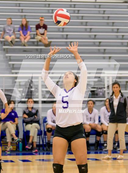 Thumbnail 2 in Warren vs Boerne (NISD Tournament) photogallery.