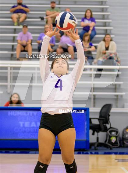 Thumbnail 1 in Warren vs Boerne (NISD Tournament) photogallery.