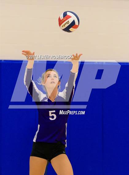Thumbnail 2 in Warren vs Boerne (NISD Tournament) photogallery.