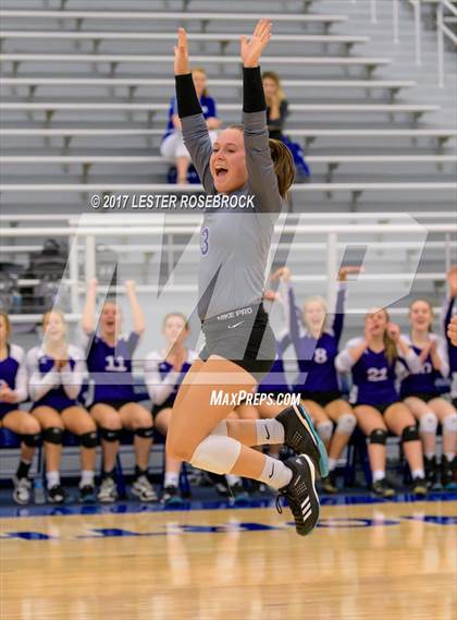 Thumbnail 2 in Warren vs Boerne (NISD Tournament) photogallery.