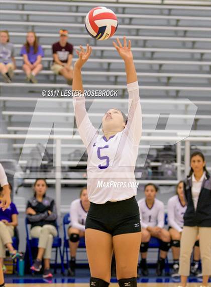 Thumbnail 3 in Warren vs Boerne (NISD Tournament) photogallery.