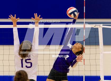 Thumbnail 3 in Warren vs Boerne (NISD Tournament) photogallery.