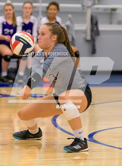 Thumbnail 2 in Warren vs Boerne (NISD Tournament) photogallery.