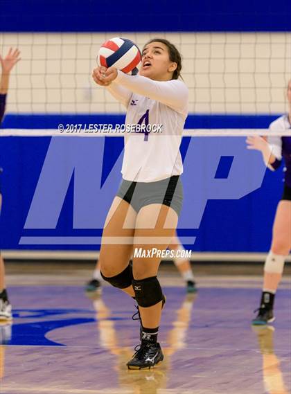Thumbnail 1 in Warren vs Boerne (NISD Tournament) photogallery.