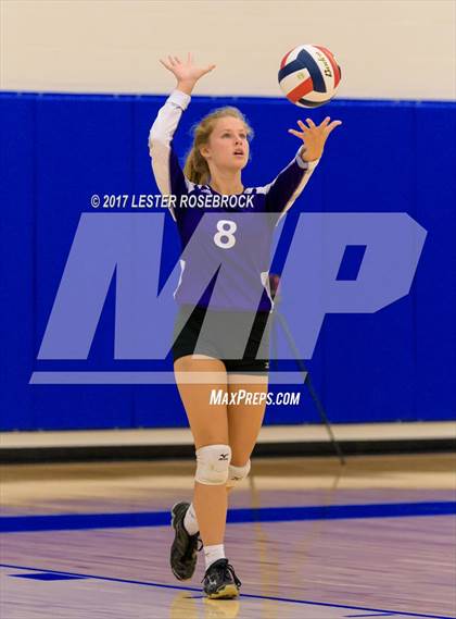 Thumbnail 3 in Warren vs Boerne (NISD Tournament) photogallery.