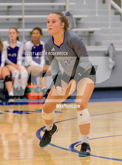 Thumbnail 3 in Warren vs Boerne (NISD Tournament) photogallery.