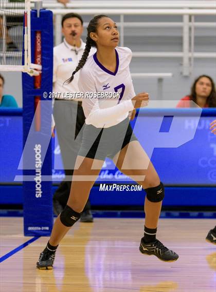 Thumbnail 3 in Warren vs Boerne (NISD Tournament) photogallery.