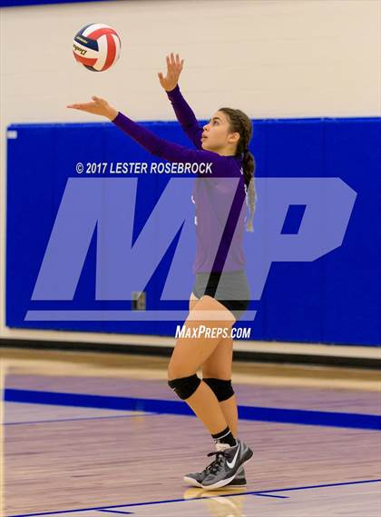 Thumbnail 1 in Warren vs Boerne (NISD Tournament) photogallery.