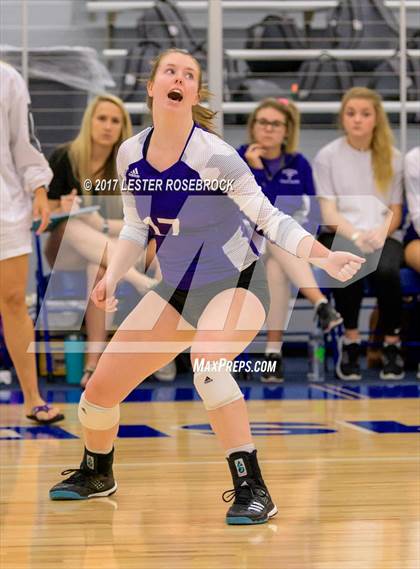 Thumbnail 1 in Warren vs Boerne (NISD Tournament) photogallery.
