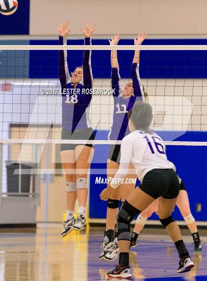 Thumbnail 1 in Warren vs Boerne (NISD Tournament) photogallery.