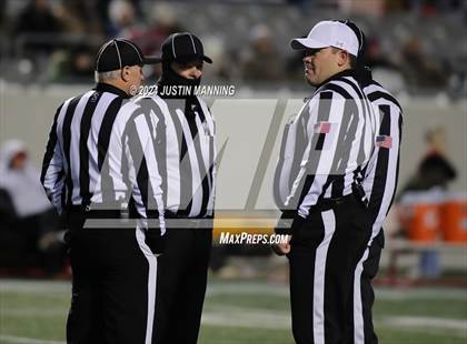 Thumbnail 1 in Midland vs. Strong (AAA 8 Man Final) photogallery.