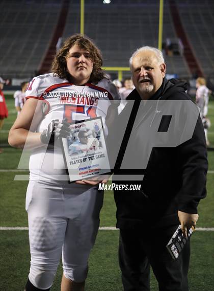 Thumbnail 3 in Midland vs. Strong (AAA 8 Man Final) photogallery.