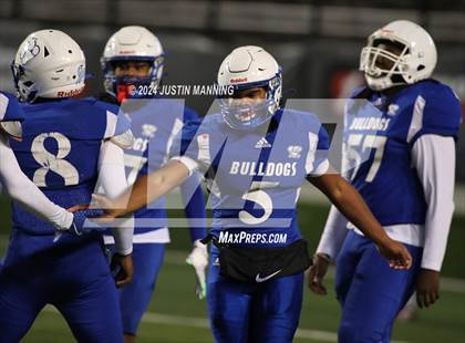 Thumbnail 3 in Midland vs. Strong (AAA 8 Man Final) photogallery.