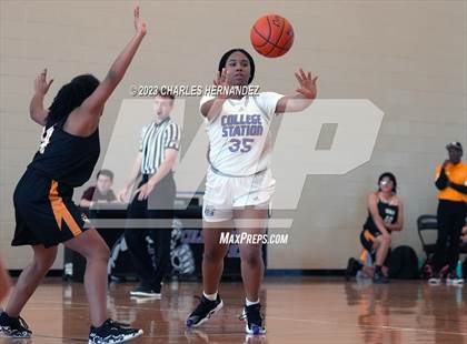 Thumbnail 3 in Sealy @ College Station photogallery.
