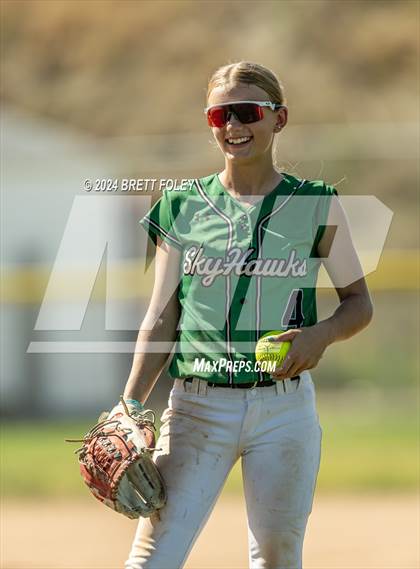 Thumbnail 2 in Skutt Catholic vs. Scottsbluff photogallery.