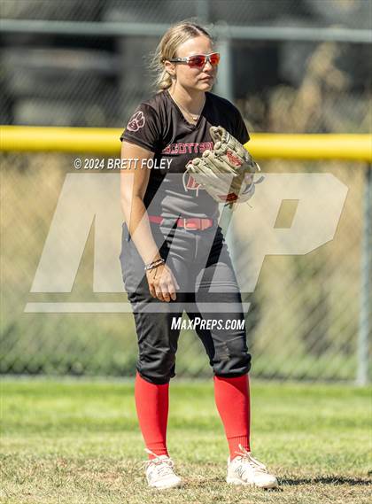 Thumbnail 1 in Skutt Catholic vs. Scottsbluff photogallery.