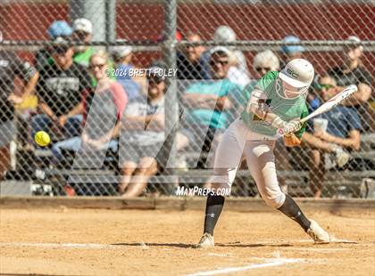 Thumbnail 3 in Skutt Catholic vs. Scottsbluff photogallery.