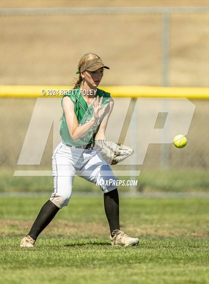 Thumbnail 1 in Skutt Catholic vs. Scottsbluff photogallery.