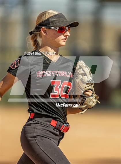 Thumbnail 1 in Skutt Catholic vs. Scottsbluff photogallery.