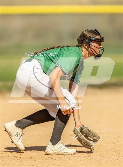Thumbnail 2 in Skutt Catholic vs. Scottsbluff photogallery.