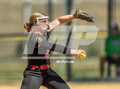 Thumbnail 2 in Skutt Catholic vs. Scottsbluff photogallery.