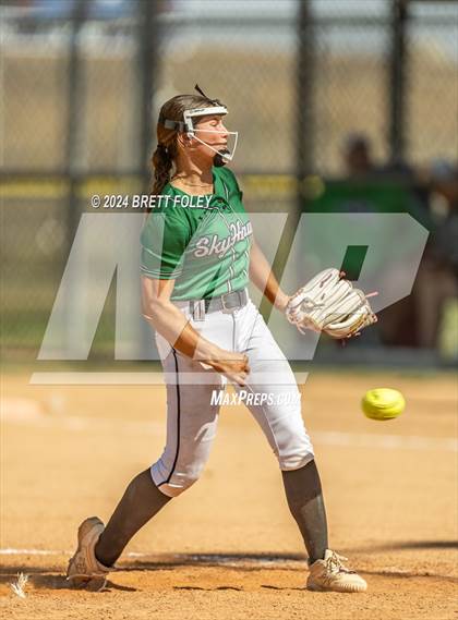 Thumbnail 3 in Skutt Catholic vs. Scottsbluff photogallery.