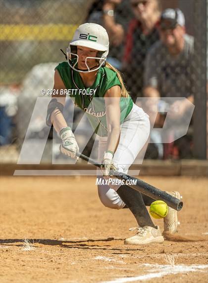 Thumbnail 3 in Skutt Catholic vs. Scottsbluff photogallery.