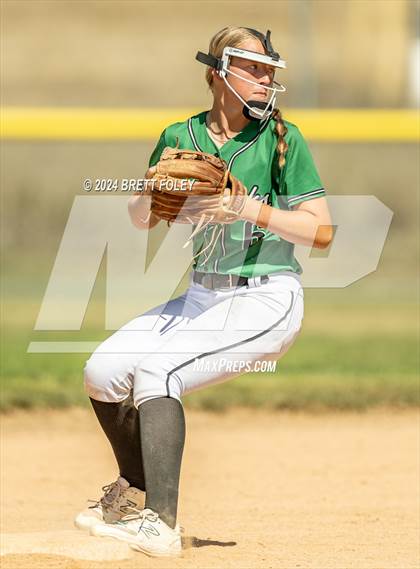Thumbnail 1 in Skutt Catholic vs. Scottsbluff photogallery.