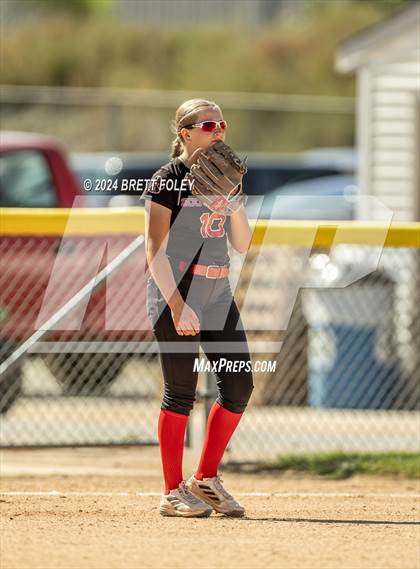Thumbnail 2 in Skutt Catholic vs. Scottsbluff photogallery.